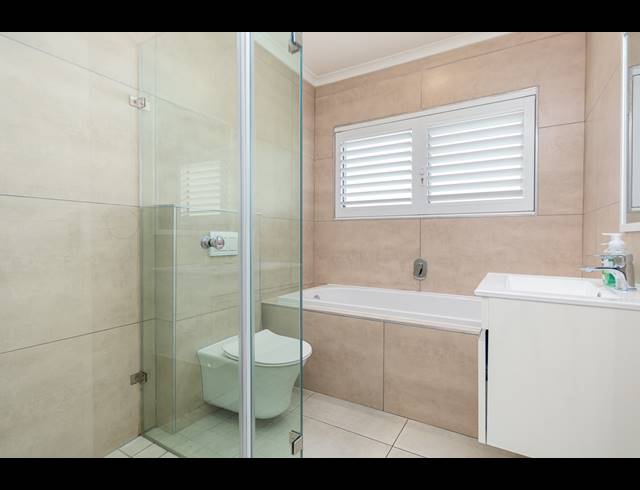 3 BEDROOM FREEHOLD FOR SALE IN SANDOWN